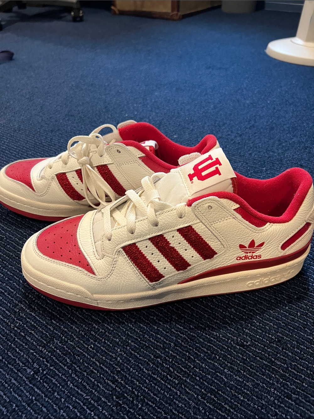 Adidas/Indiana University sneakers. Sz 10